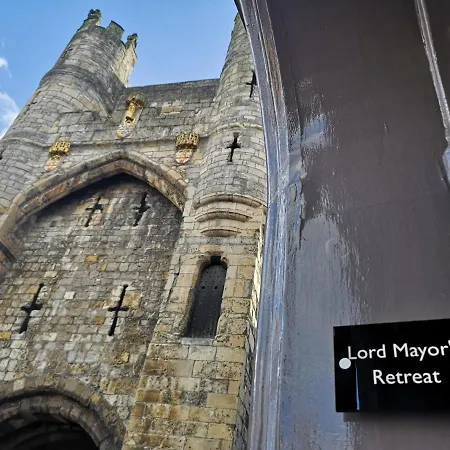 Goodramgate Aparthotel 4*