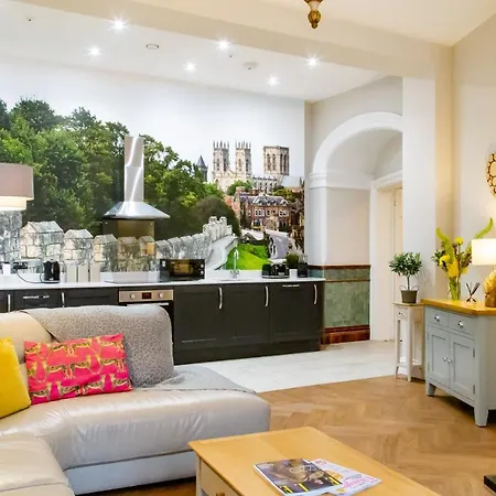 Goodramgate Apart-hotel 4*